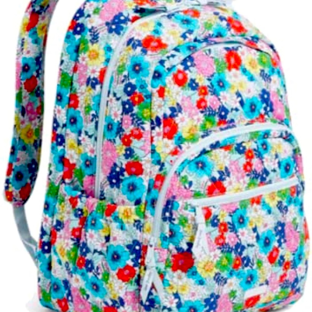 Brand New Vera Bradley Essential Large Backpack in Far Out Floral design